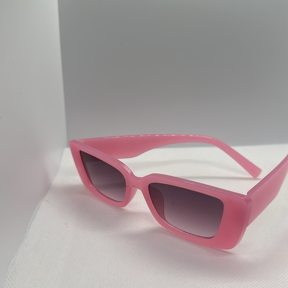 Pink Cat Eye Sunglasses - Retro 400 UV Protection - Trendy Fashion Shades - Picture 2 of 9